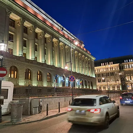 Amytis Flat Old City *