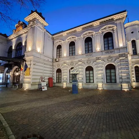 Amytis Flat Old City *