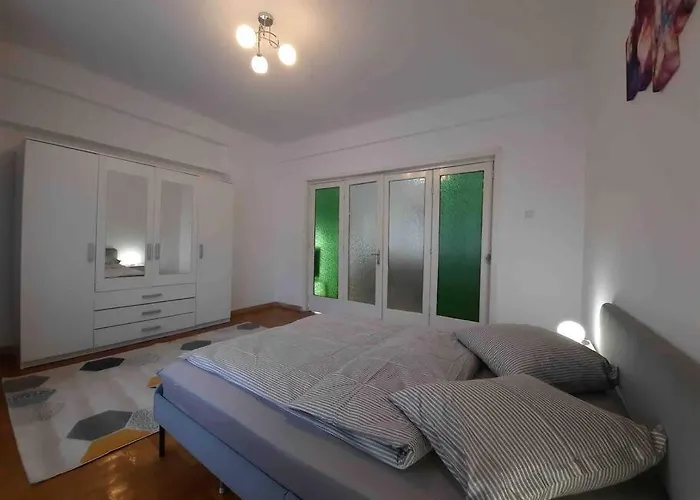 Amytis Flat Old City *