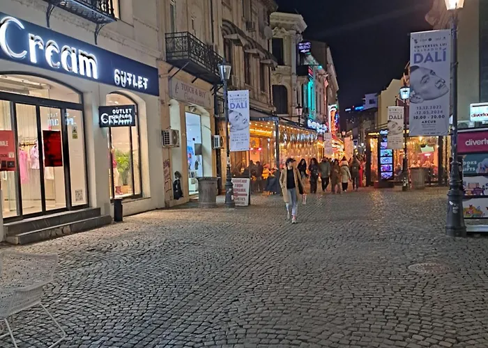 Amytis Flat Old City