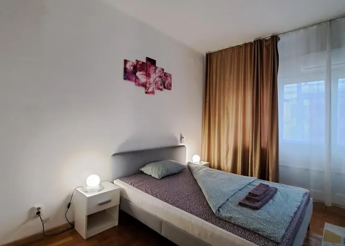 Amytis Flat Old City Apartman *