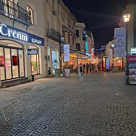 Amytis Flat Old City