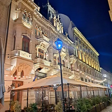 Amytis Flat Old City